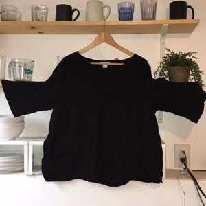 Black hm shirt